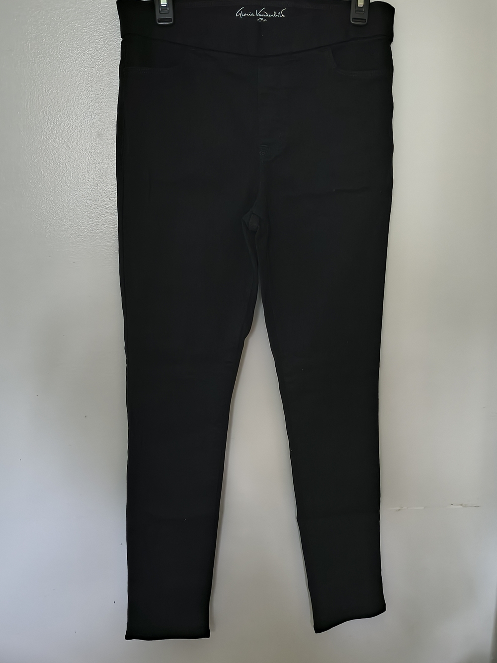 Gloria Vanderbilt Black Women's Jeans - Sleek Pull-On Fit